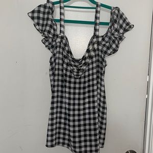 Bold elements called shoulder top size large brand new with tags